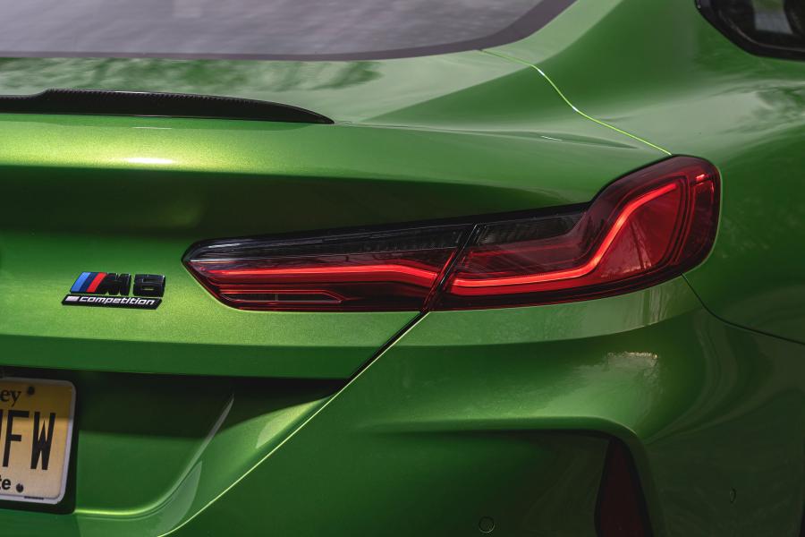 Детали экстерьера BMW M8 Competition Coupe (F92) 2020 года  (NA) (фото 28 из 39)